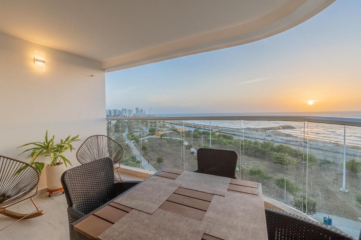 Elegant Sea View Loft Warm Design Airport 5 Min Apartamento