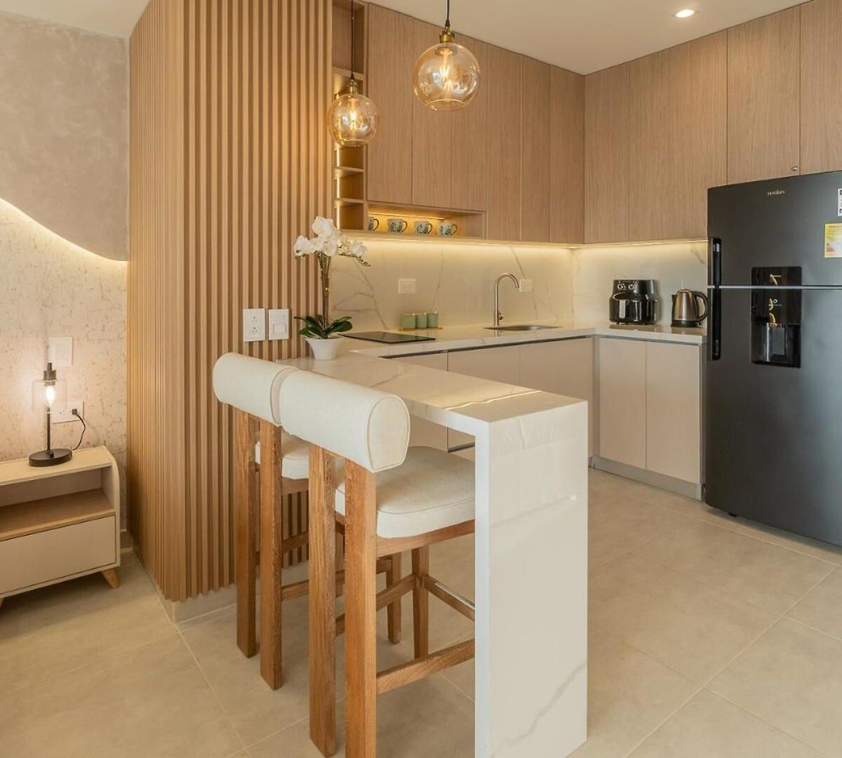 Elegant Sea View Loft Warm Design Airport 5 Min
