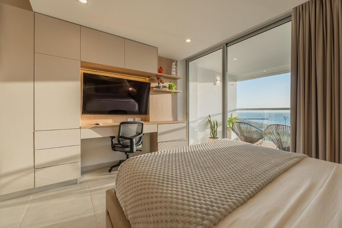 Elegant Sea View Loft Warm Design Airport 5 Min *