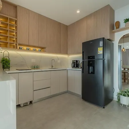 Elegant Sea View Loft Warm Design Airport 5 Min Apartamento