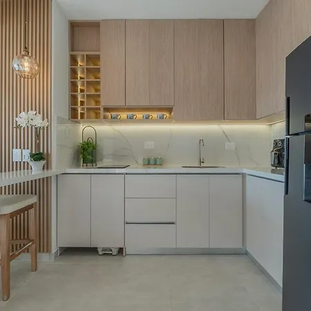 Elegant Sea View Loft Warm Design Airport 5 Min *