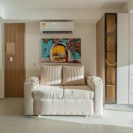 Elegant Sea View Loft Warm Design Airport 5 Min *