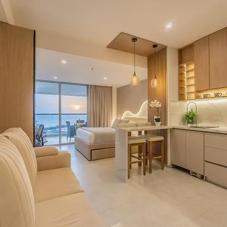 Elegant Sea View Loft Warm Design Airport 5 Min Apartamento