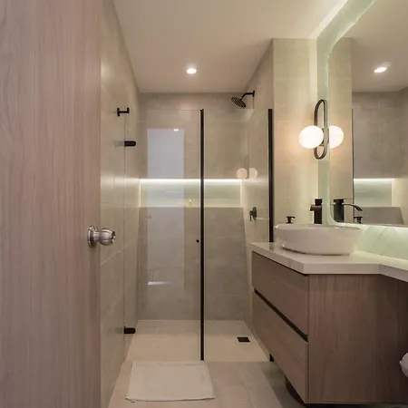 Elegant Sea View Loft Warm Design Airport 5 Min